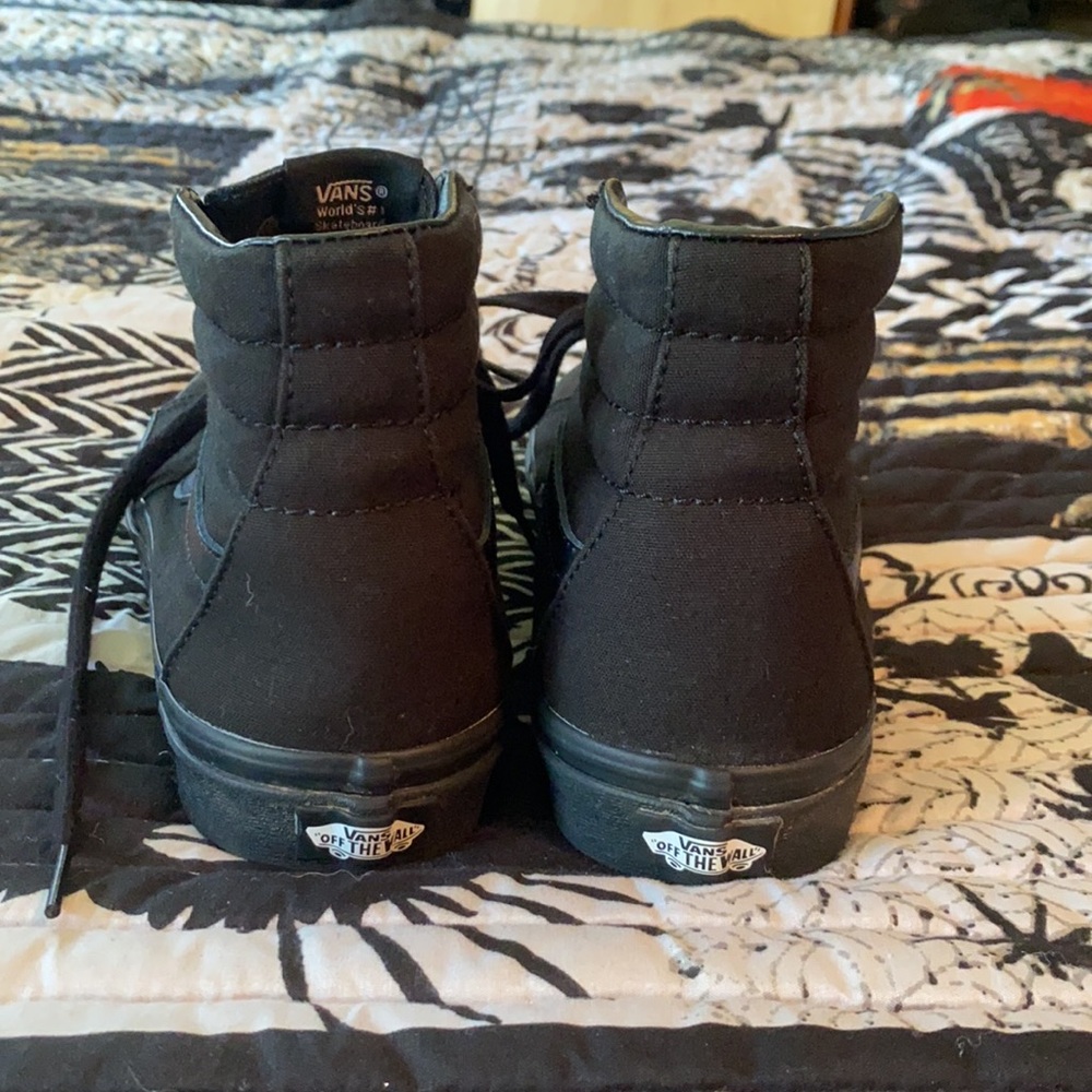 Vans - Picture 2 of 2